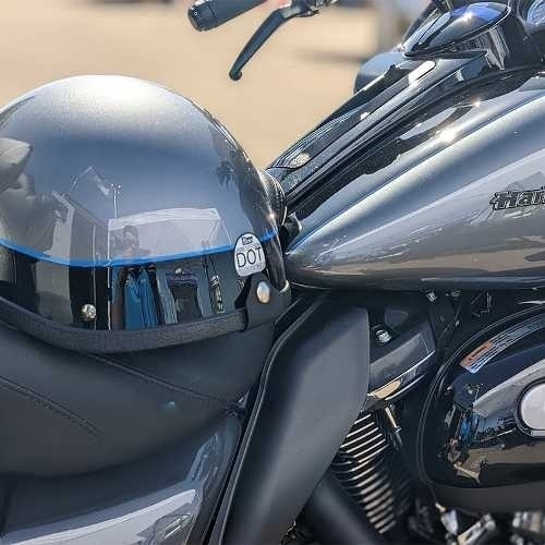Seer Carbon Fiber Helmet painted Harley-Davidson Gauntlet Grey and Vivid Black